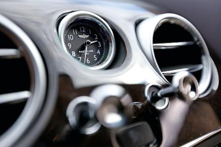 Bentley Flying Spur, Uhr, Breitling