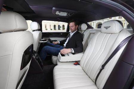 Bentley Flying Spur, Fondsitz, Beinfreiheit