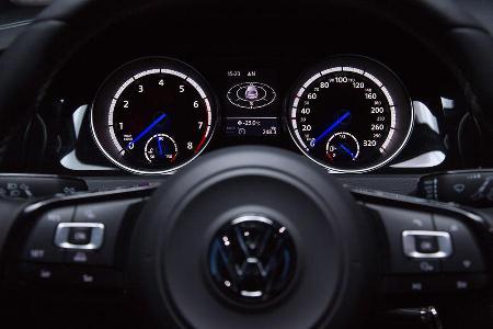 VW Golf R, Rundinstrumente