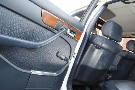Mercedes-Benz 380 SE, Seitentr