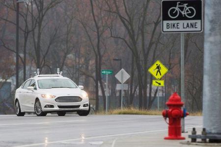 Es ist wahrscheinlich keine Überraschung, dass Ford ebenfalls mit einem Fusion in Sachen autonomes Fahren unterwegs ist.