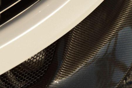 Aston Martin Vanquish Volante, Karbonteile