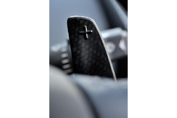 Aston Martin Vanquish Volante, Schalterwippe