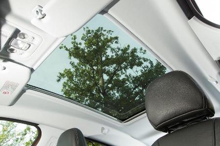 Peugeot 2008 e-HDi 115, Panoramafenster