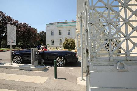 Rolls-Royce Phantom Drophead Cabrio, Wien, Zentralfriedhof