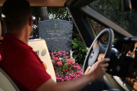 Rolls-Royce Phantom Drophead Cabrio, Wien, Zentralfriedhof