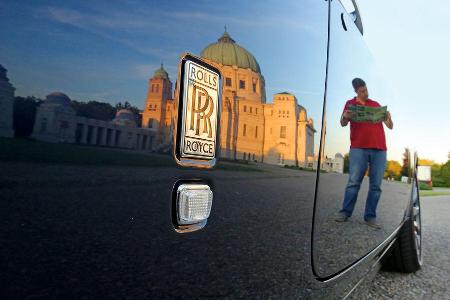 Rolls-Royce Phantom Drophead Cabrio, Wien, Zentralfriedhof
