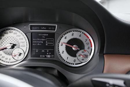 Mercedes A 250, Rundinstrumente