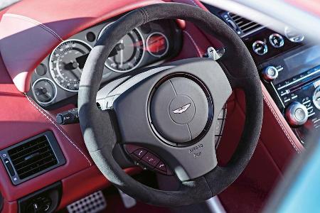 Aston Martin V12 Vantage S, Lenkrad