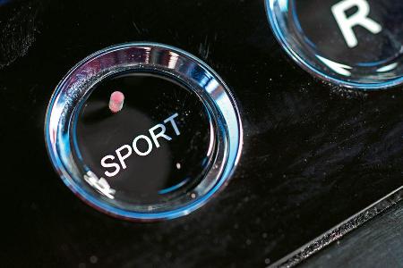 Aston Martin V12 Vantage S, Sporttaste