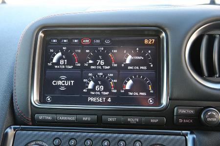Nissan GT-R, Monitor, Anzeigen