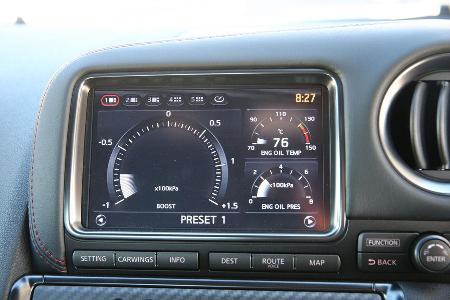 Nissan GT-R, Monitor, Anzeigen