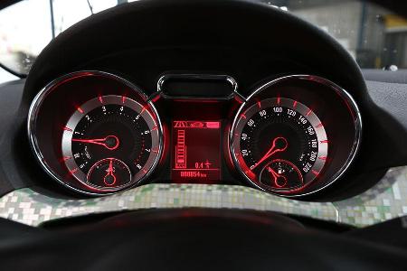 Opel Adam 1.4 Jam, Rundinstrumente