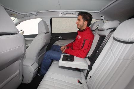 Peugeot 308 SW 130 e-THP, Fondsitz, Beinfreiheit