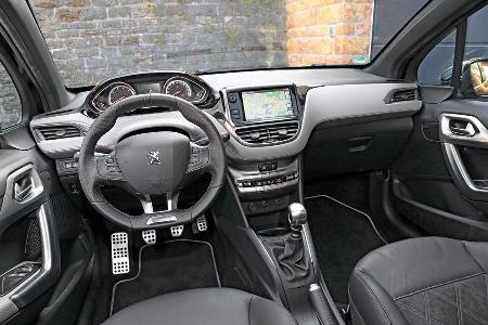 Peugeot 208 XY 155 THP, Cockpit
