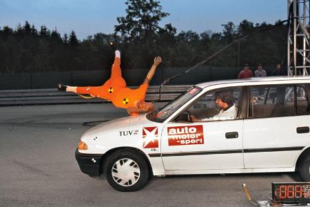 Crashtest mit Fußgängern