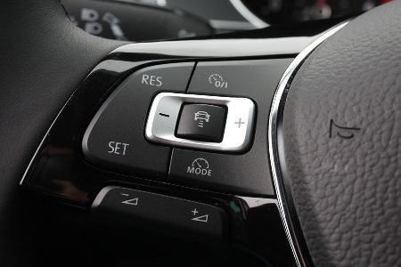 Adaptive Tempomaten, VW Passat