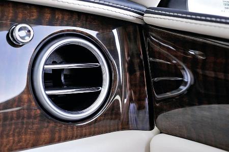 Bentley Flying Spur, Luftausstrmer