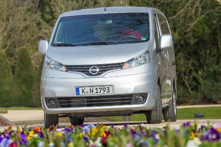 Nissan NV 200 Evalia DCI 110, Frontansicht