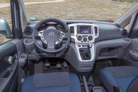 Nissan NV 200 Evalia DCI 110, Cockpit, Lenkrad