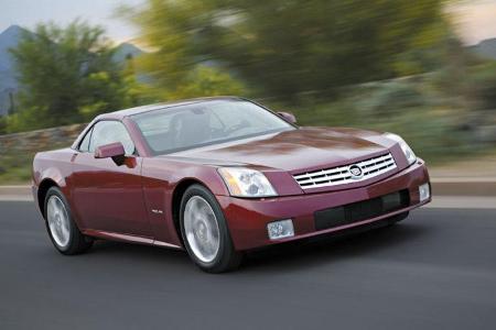 Kommt im Sommer 2004 nach Deutschland: Cadillac XLR mit 320 PS starkem V8-Motor.