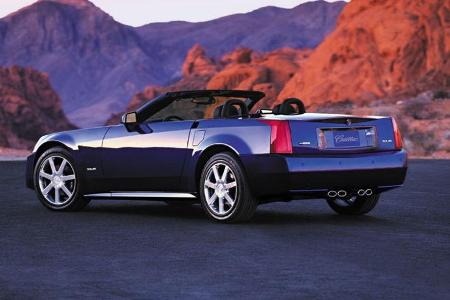 Der XLR ist ein konsequentes Styling-Statement, bei dem wirklich nur die Radausschnitte rund sind.