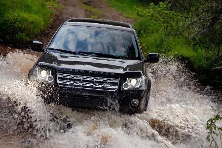 Land Rover Freelander, Frontansicht, Wasserdurchfahrt