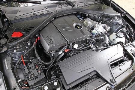 BMW 114i, Motor