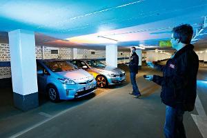 BMW Active Hybrid 3 contra Toyota Prius Plug-in Hybrid
