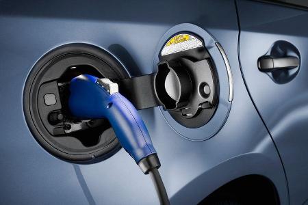Toyota Prius Plug-in, Tanken