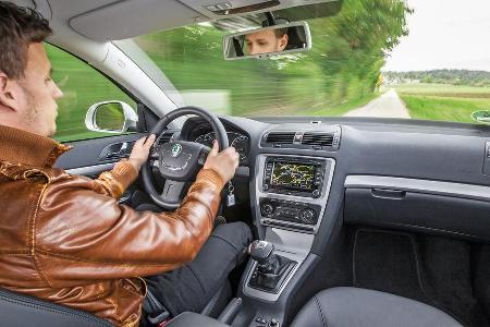 Skoda Octavia Kombi, Cockpit, Lenkrad