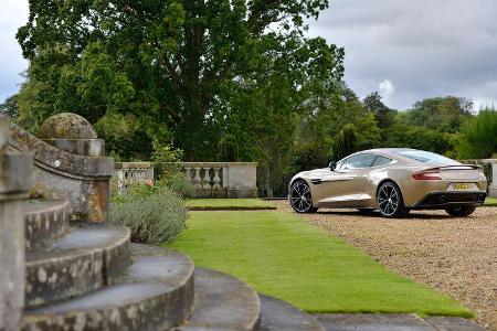 Aston Martin Vanquish, Heckansicht