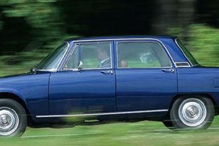 ... der Alfa Romeo und der Lancia 2000.