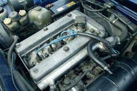 Der langhubige Zweiliter ist ein brillanter Alfa-Motor, der hält, was die Optik verspricht.