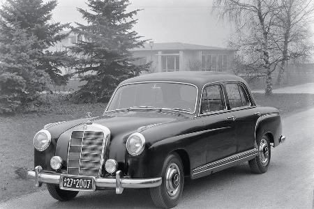 Typ 220a, Mercedes, Frontansicht