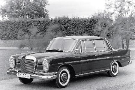 Mercedes 220 S/SE, Seitenansicht