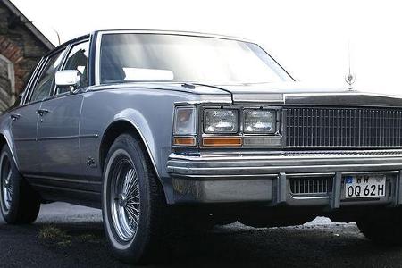 Cadillac Seville und Mercedes 450 SEL