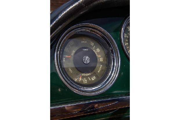 Alfa Romeo Giulia 1600 Spider, Tacho