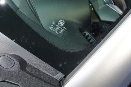 11/2015 Fiat 124 Spider leaked