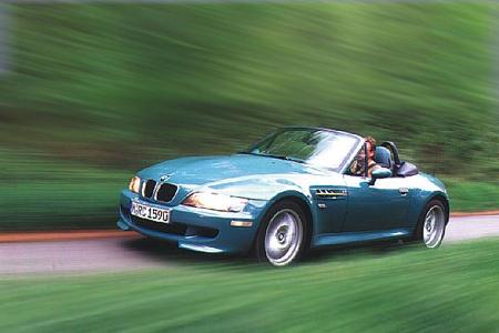 Die Topversion ist der Z3 M Roadster. Bei 321 PS liegt das Leistungsgewicht bei nur knapp über vier Kilogramm pro PS.