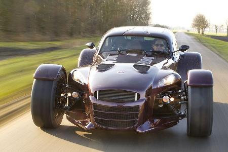 Anfang 2007 präsentierte Firmenchef Joop Donkervoort erstmals einen Zweisitzer mit Gepäckabteil und festem Dach.