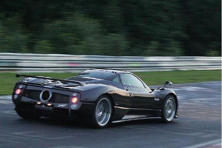 Mit einer Zeit von 7.24,44 min trennen den Zonda und den MC12 geradezu lächerliche 15 Hundertstel.