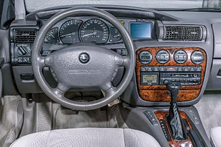 Opel Omega B Mv6, Cockpit