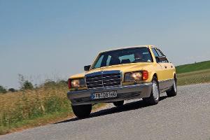 Mercedes, Porsche und Range Rover