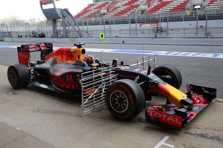 Daniil Kvyat - Red Bull - Formel 1-Test - Barcelona - 24. Februar 2016
