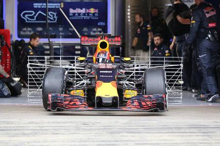 Daniil Kvyat - Red Bull - Formel 1-Test - Barcelona - 24. Februar 2016