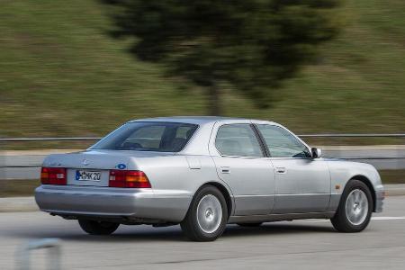 Lexus LS 400, Heckansicht