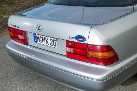 Lexus LS 400, Heck, Heckklappe