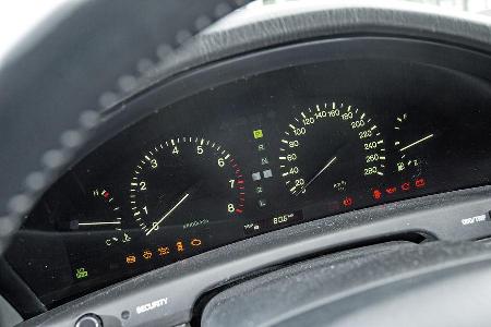 Lexus LS 400, Rundinstrumente