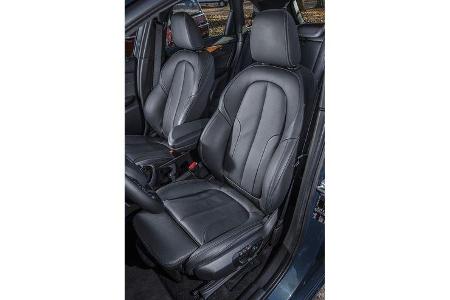 BMW 220i Active Tourer, Fahrersitz